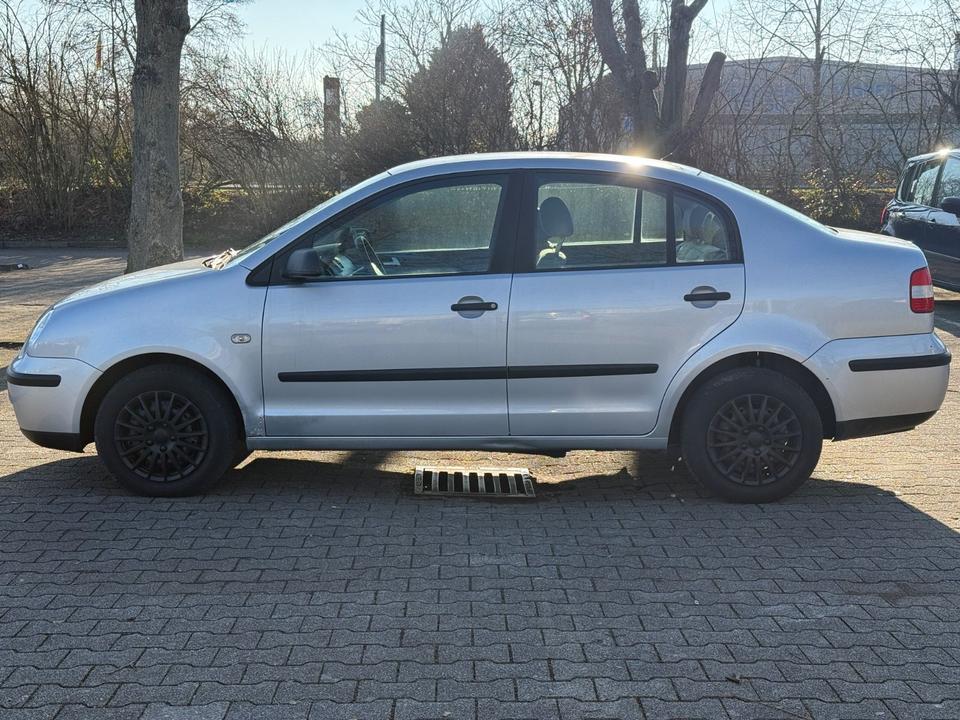 Volkswagen Polo IV 1.4 Basis*TOP ANGEBOT*TÜV/ASU NEU*TOP* in Rüsselsheim
