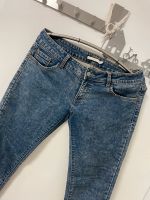 Jeans Damenhose Hose dunkelblau mit Reißverschluss am Knöchel TOP Nordrhein-Westfalen - Remscheid Vorschau