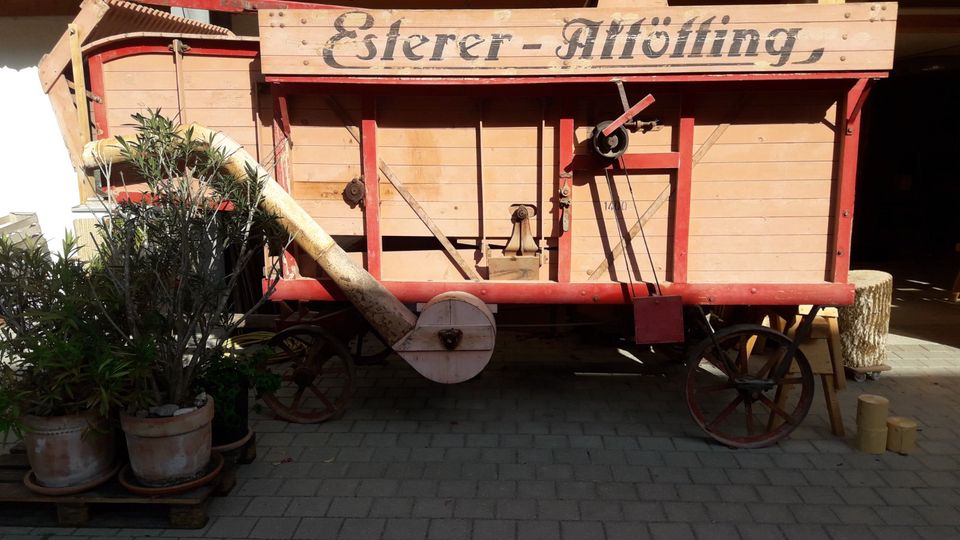 Getreide-Dreschmaschiene Esterer- Altötting in Egling