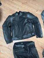 Motorrad Lederkombi FLM 2-teilig mit Rückenprotektor Größe 52/50 Saarland - Merzig Vorschau