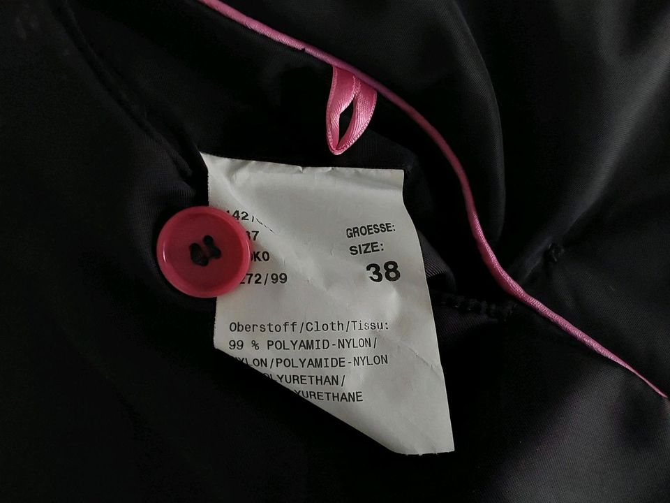 Cinque Jacke Übergangsjacke Winterjacke schwarz Größe 38 in Dortmund