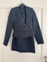 Eleganter Set-Anzug Blazer mit Rock Nordrhein-Westfalen - Arnsberg Vorschau
