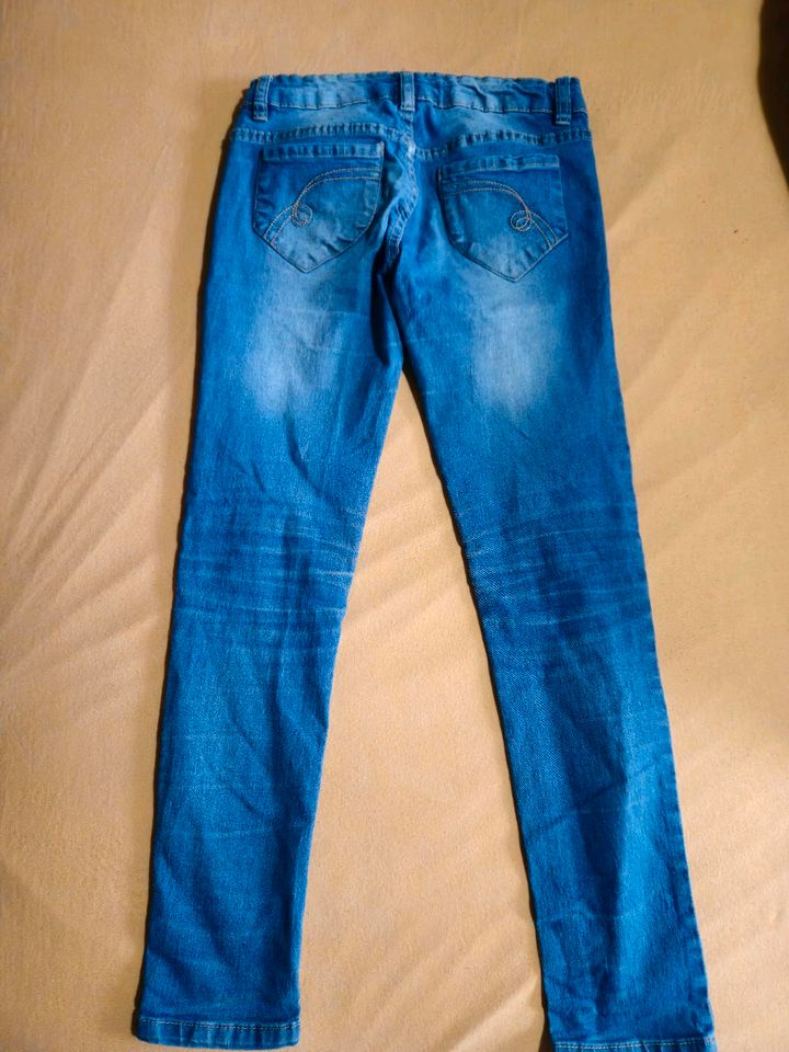 Jeans gr 140 in Berlin