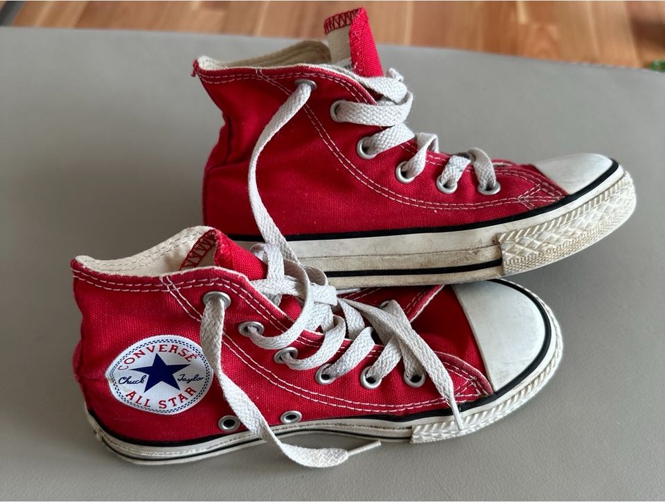 Sehr guter Zustand 29 Converse All Star Original Chucks Sneaker in Kassel