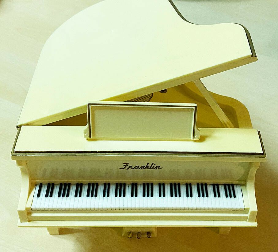 franklin piano klavier radio japan usa mittelwelle 9volt Sammler in Nürnberg (Mittelfr)