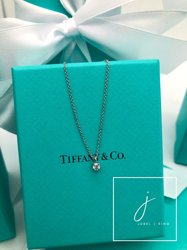 Tiffany&Co. Solitärkette mit Diamant 0.12 Karat, Platin in Hanau