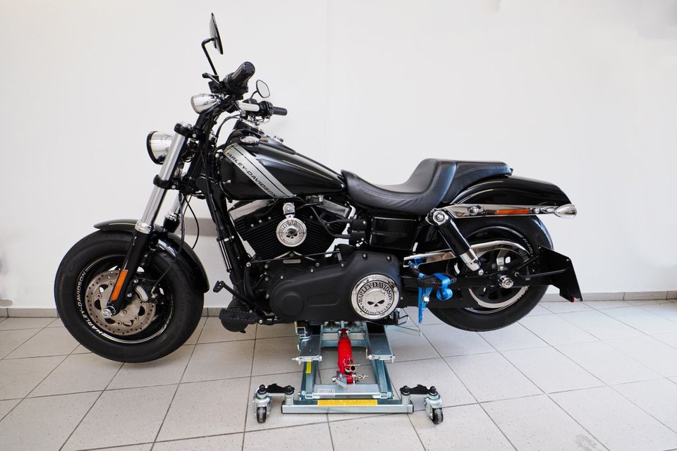 Harley Davidson Dyna Fat Bob 2014 103ci deutsches Model in Xanten