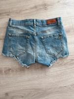 Neu LTB Jeansshorts Pamela Gr. S Jeans  kurze Hose Niedersachsen - Varel Vorschau
