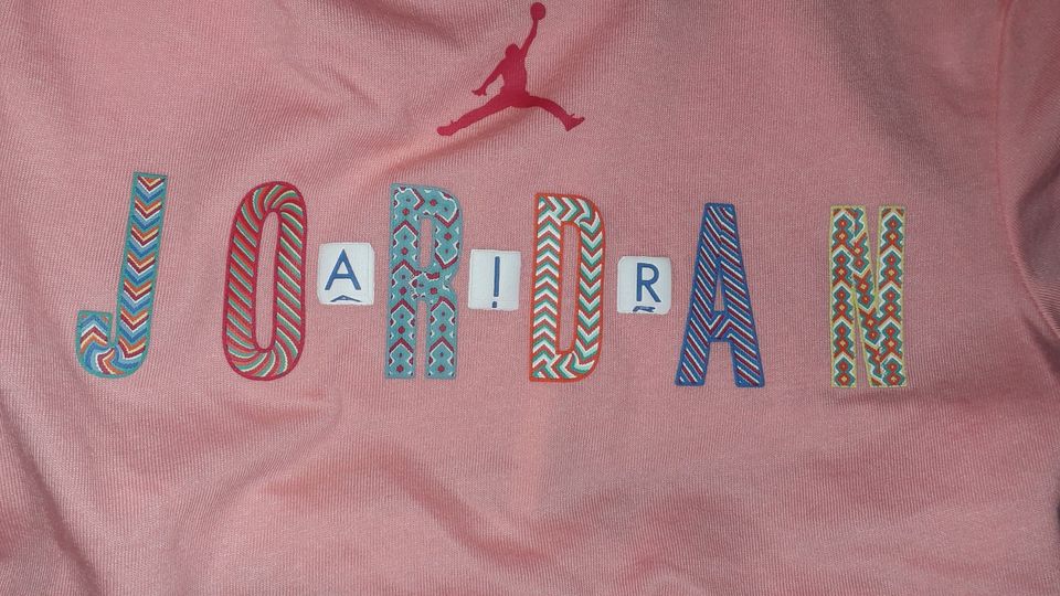 Nike Air Jordan Mädchen Baby Zweiteiler 18 Monate 80 / 86 cm Rosa in Berlin