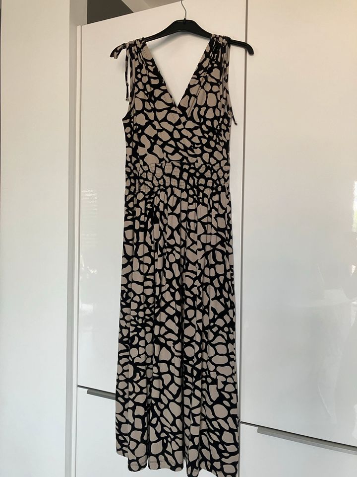 Kleid von Aniston Größe 36 in Verl