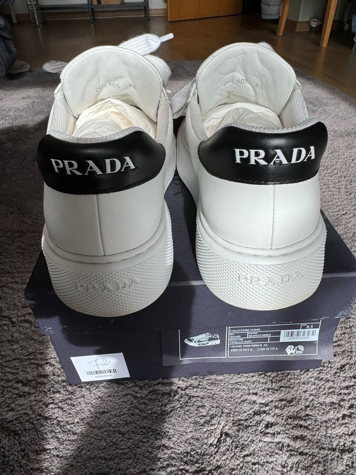 Prada sneakers 8,5/42,5 in Grevenbroich