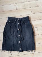 Schwarzer Jeansrock H&M Gr. 32 Nordrhein-Westfalen - Horstmar Vorschau