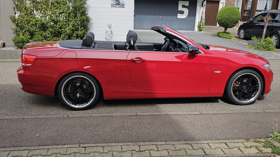 BMW 325i Cabrio A E93 272 PS Navi Sportsitze in Deizisau 