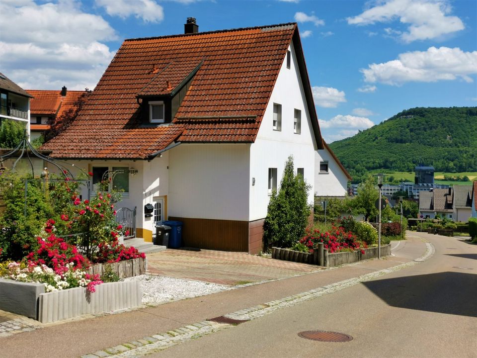 **Gepflegtes EFH, Ortsrandlage, ELW - nähe Zeiss, Hensoldt in Oberkochen