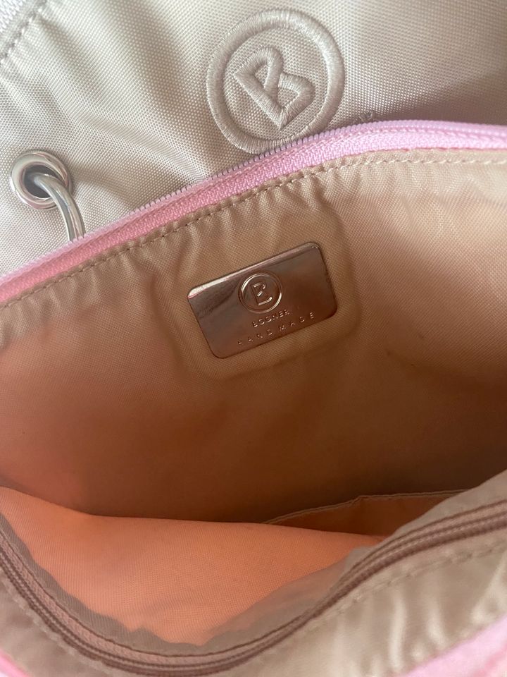 BOGNER  Handtasche mit Kosmetik Täschchen in Kiel