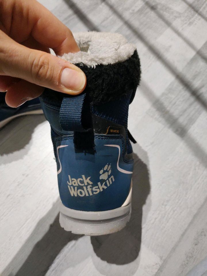 Verkaufe winterschuhe von Jack Wolfskin gr 40 in Gröbzig