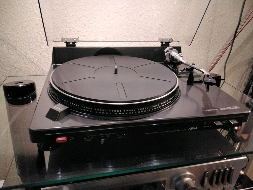 AIWA  AP - 2200 Plattenspieler in Klötze