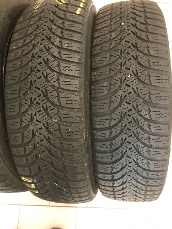 STAHLFELGEN 4,5JX 15 ET35 TOYOTA CITRÖEN REIFEN 165/65 R 15 in Pattensen