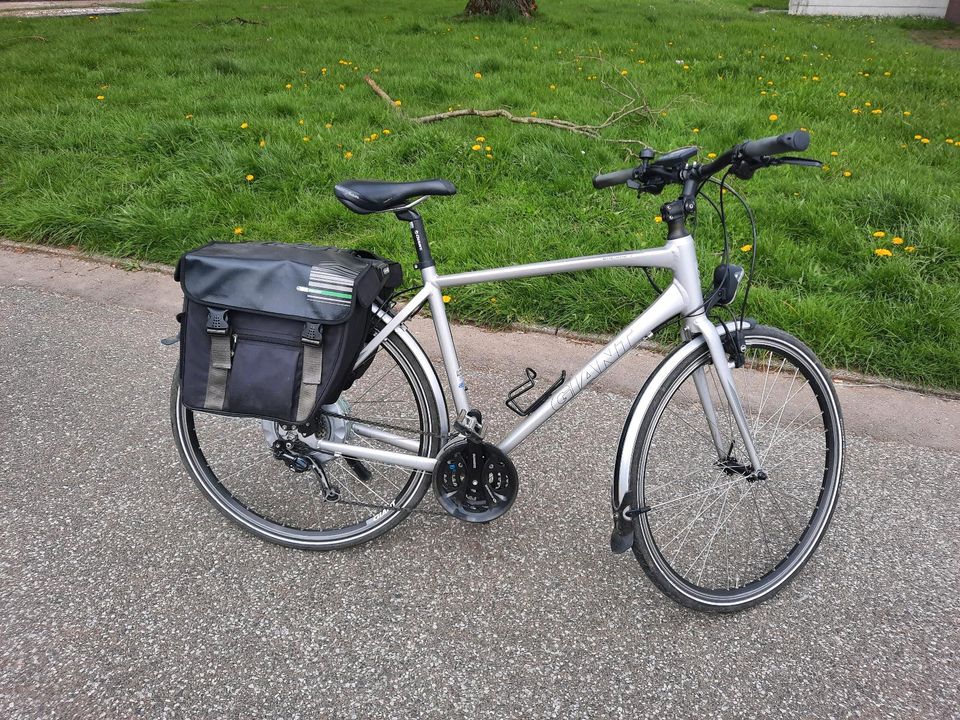 Giant Elektro Fahrrad in Burscheid