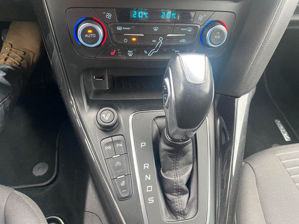 Ford Focus Titanium-Automatik-Navigation-Rückfahrkamera in Garbsen