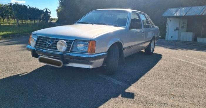 Abbildung des Autos Opel Senator A 1 3.0 S