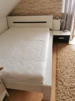 Bett in Weiß mit Nachttisch und neue Matratze Nordrhein-Westfalen - Warburg Vorschau