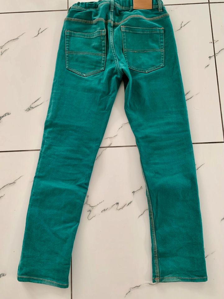 Grüne Jeans Gr. 152 in Alling