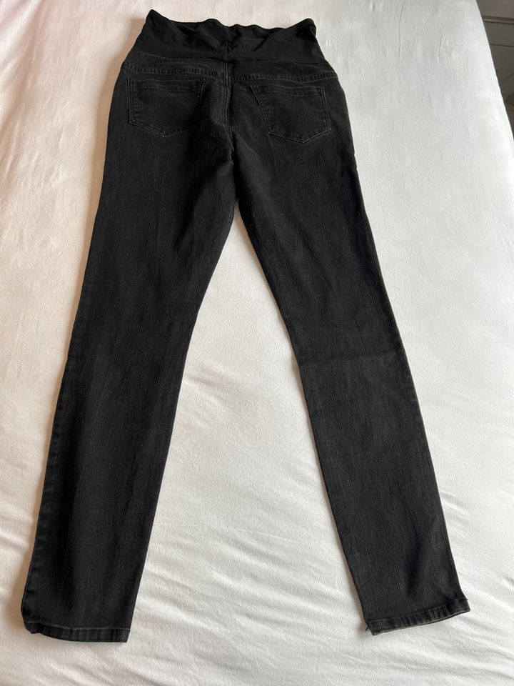 Schwangerschaftshose - Jeans - bonprix - schwarz - Größe 40 in Leinfelden-Echterdingen