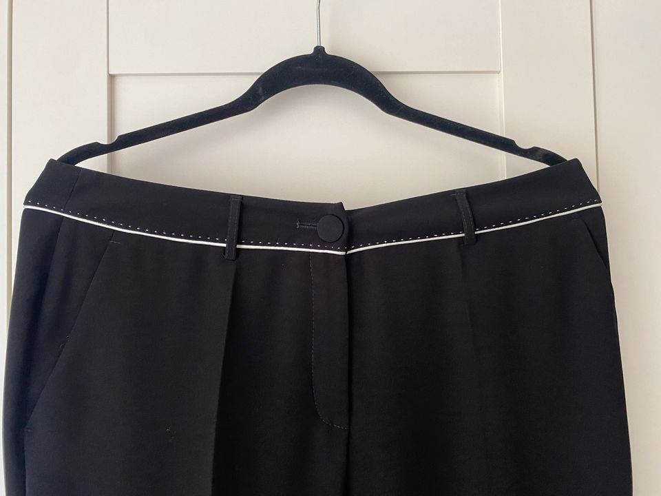 Elegante schwarze Hose Größe 40 in Leipzig