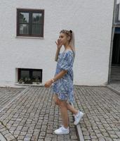 Blaues Blümchenkleid Bayern - Baldham Vorschau