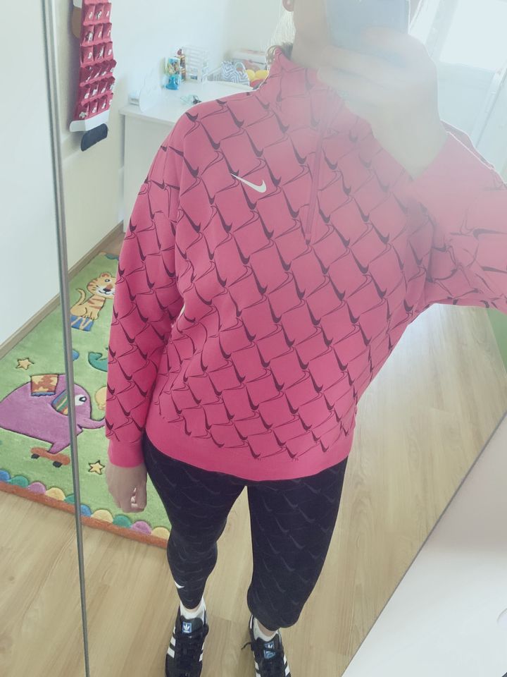 Nike Pullover, Größe S/M, neu in Vilshofen an der Donau