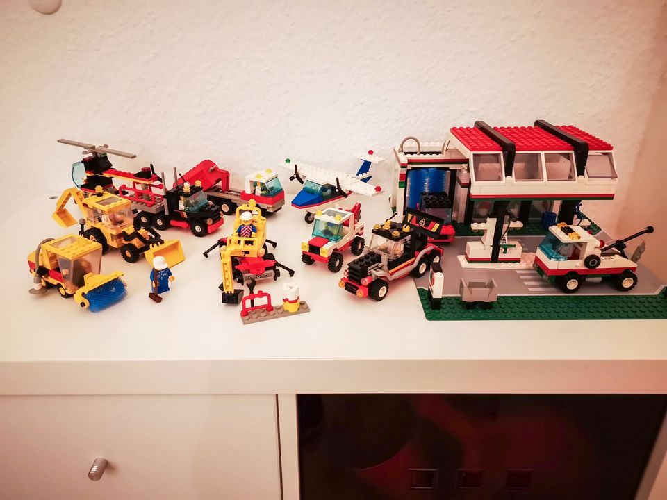 Lego Konvolut 24 Sets (3150 Teile) + über 700 weitere Teile in Jena