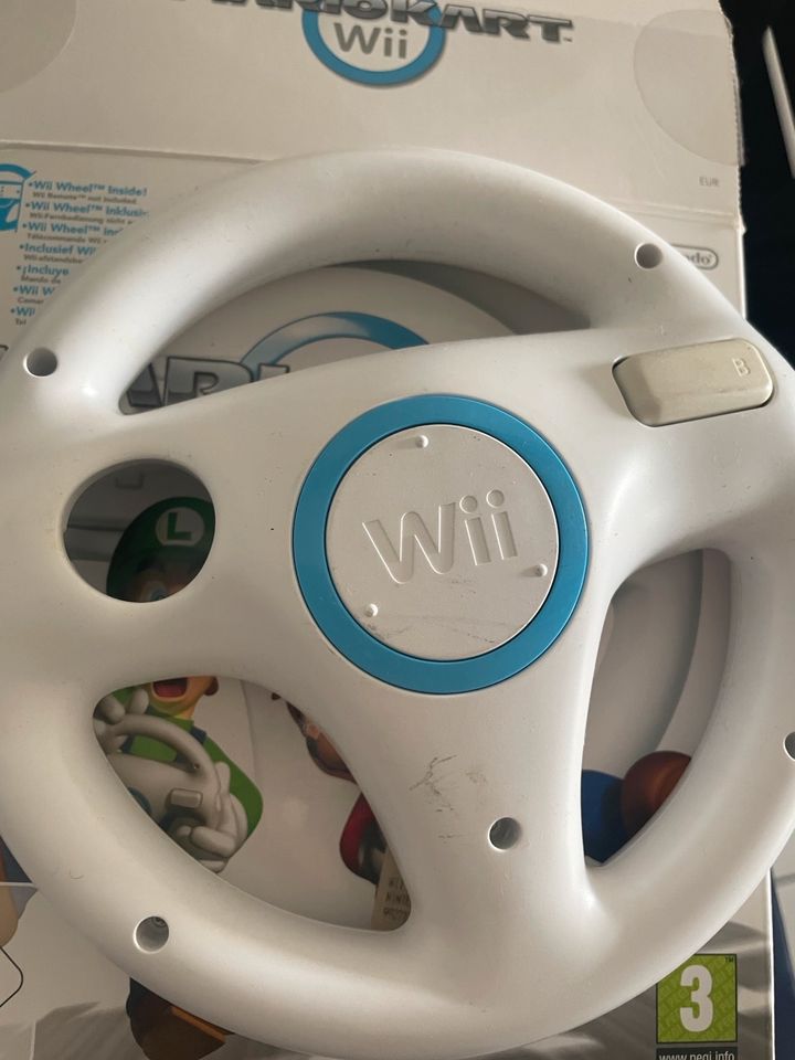 Wii Mario Kart Lenkrad in Wallerfangen