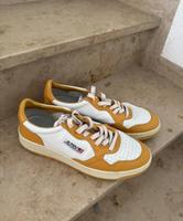 Autry Sneaker Senfgelb 44 kaum getragen Bayern - Donauwörth Vorschau