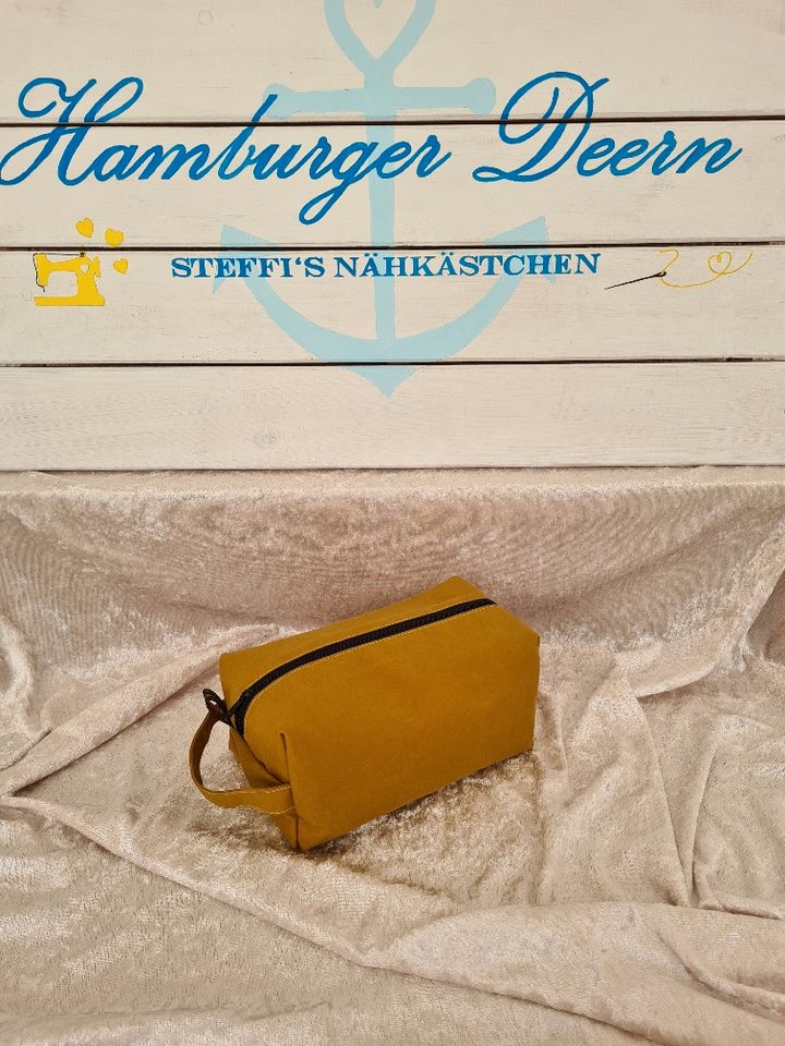 Kosmetiktasche „Summer“ Wachs curry in Hamburg