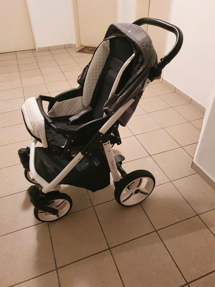 Kinderwagen 3in1 in Verl