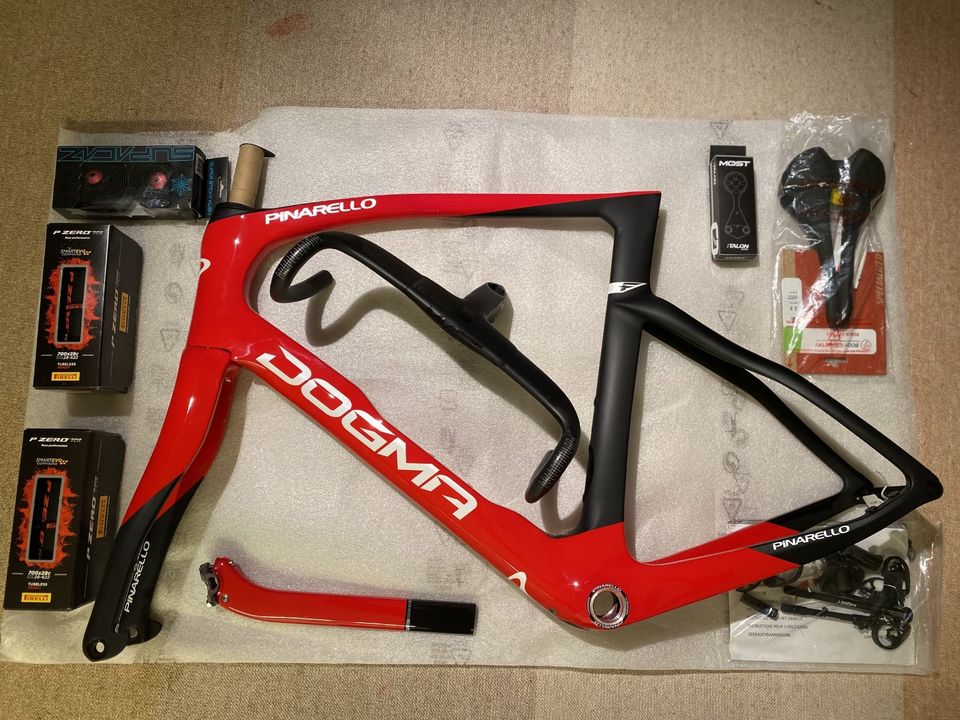 Pinarello Dogma F Disc + SRAM Red AXS (NEU, unregistriert) in Dresden