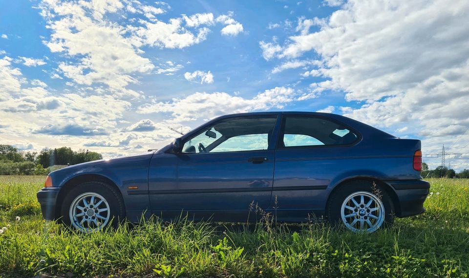 BMW 316i compact e36 ; Coupe ; *Kein Tüv* in Rosenheim