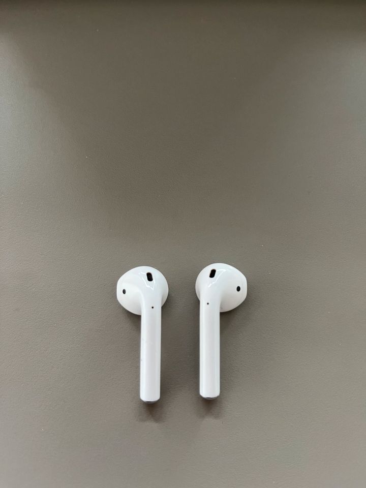 Apple AirPods 2. Generation in Nordhorn