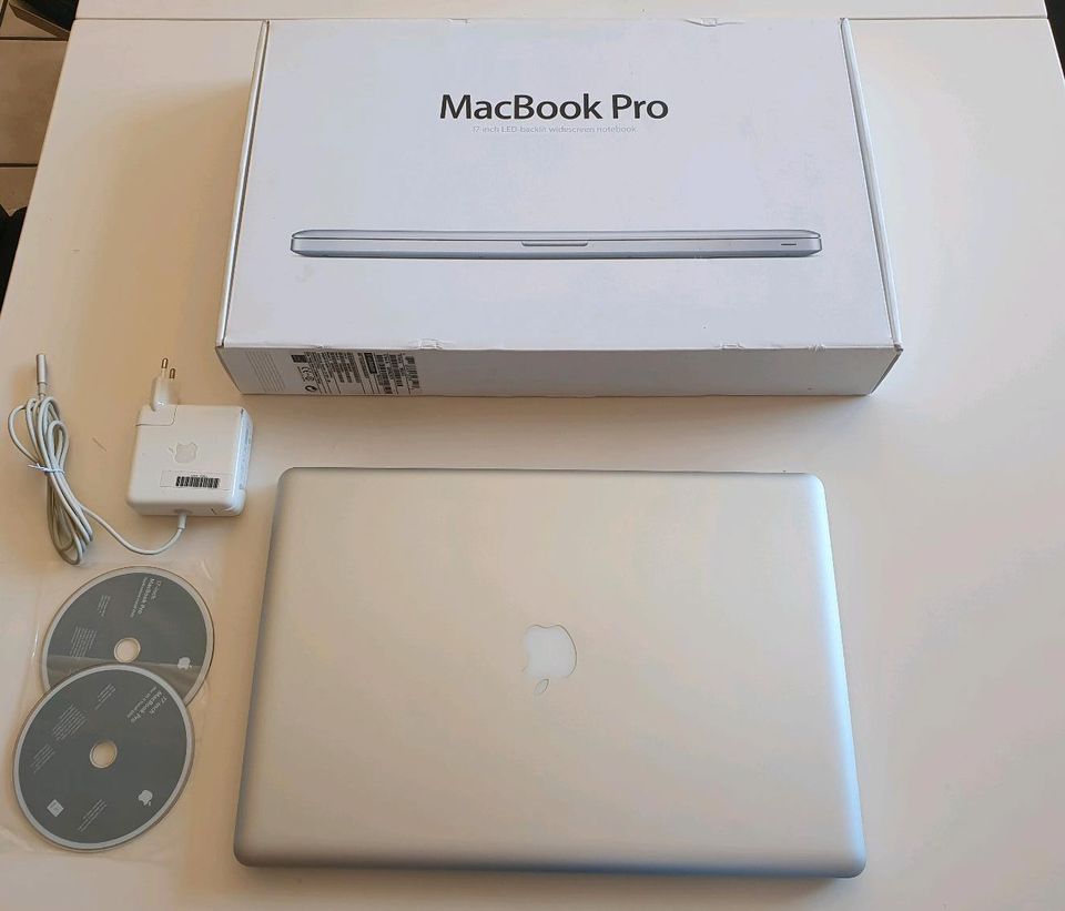 Apple Macbook Pro in Recke