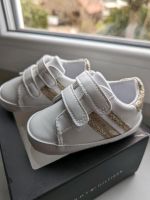 Tommy hilfiger krabbelschuhe weiß gold gr. 18 Baden-Württemberg - Bühl Vorschau