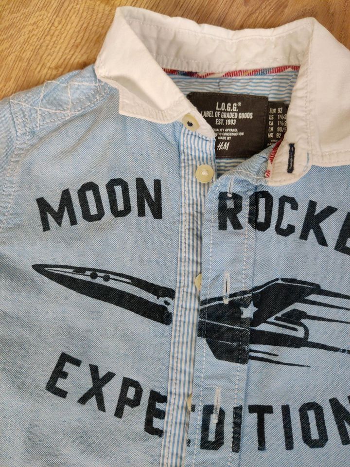 H&M Baumwolle Hemd Gr. 92 Moon Rocket Expedition blau weiß in Vilsbiburg