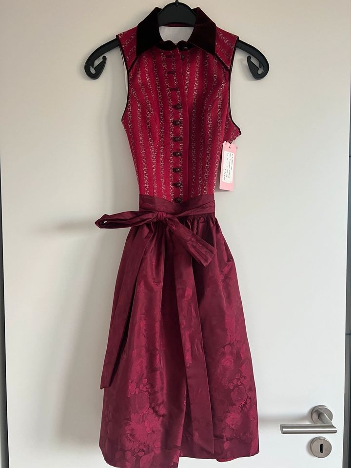 Wenger Dirndl NEU Gr 32 in München