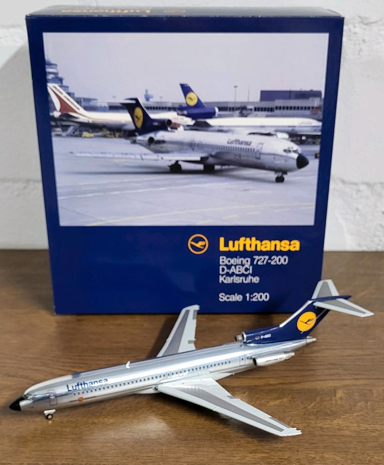 Inflight200/Limox Wings 727-200 Lufthansa in Duisburg