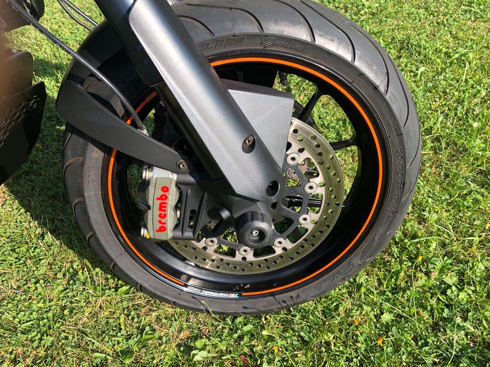 KTM 990 SMR SM Supermoto R Schmiedefelgen Akrapovic Carbonheck in Mühldorf a.Inn