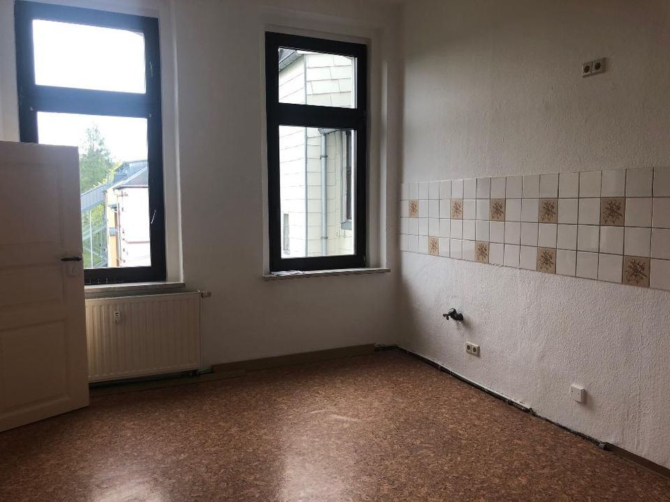 3-Zimmer-Wohnung mit Balkon u. sep. WC, neue Therme - ab sofort in Falkenstein/Vogtland