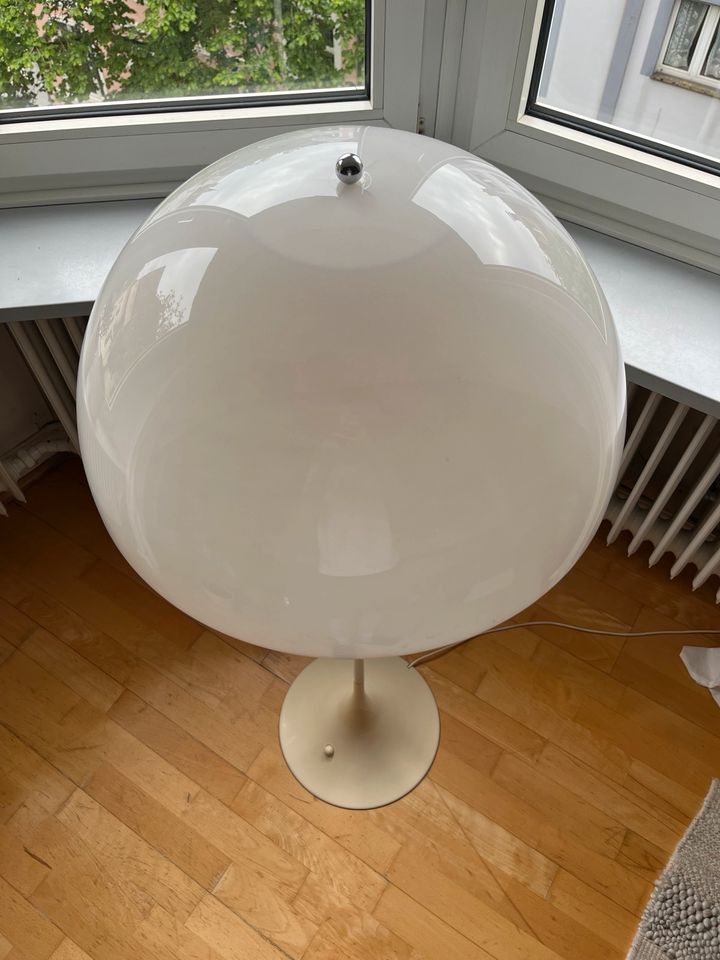 Vintage 70er Louis Poulsen Panthella Stehlampe in Centrum