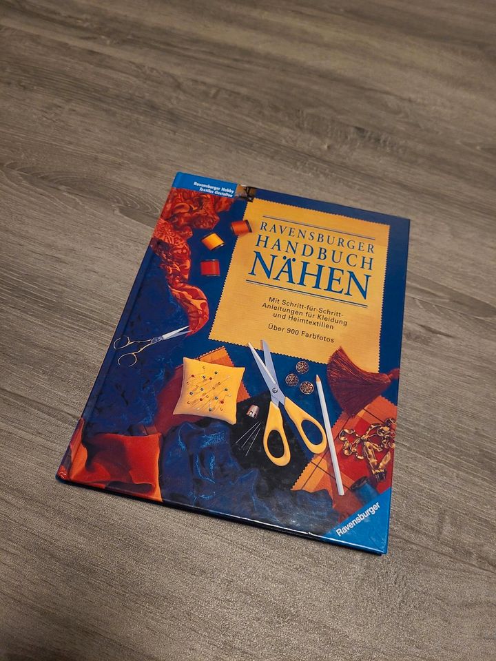 Ravensburger Handbuch Nähen Hobby Textiles Gestalten in Dollern