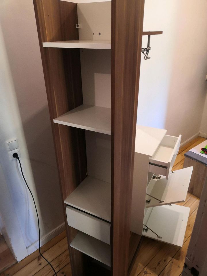 Garderobe mit Schuhschrank in Berlin