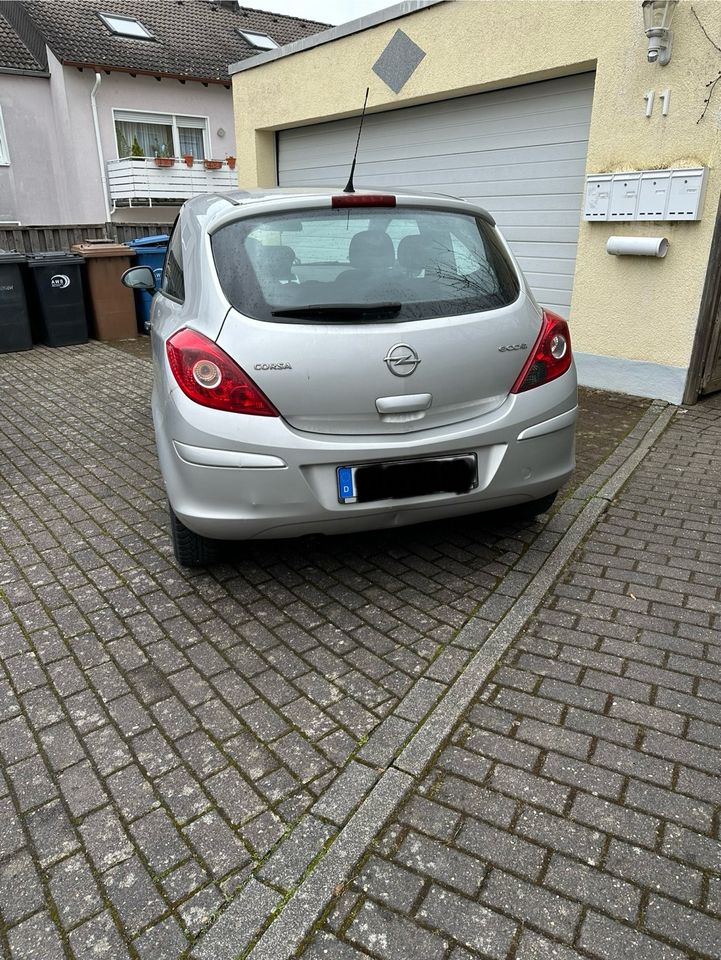 Opel Corsa 1.2 in Limburg